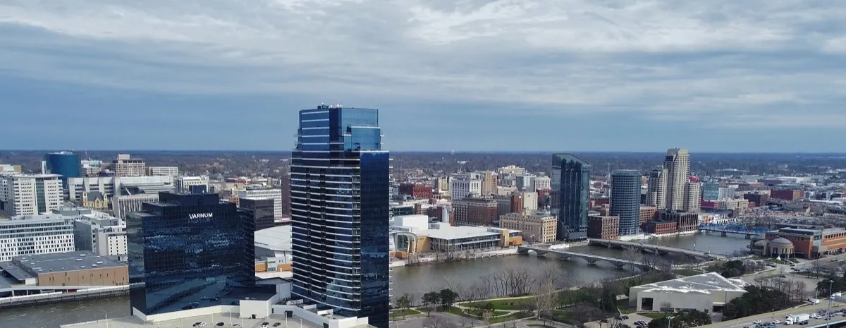 Downtown Grand Rapids, Michigan skyline in spring