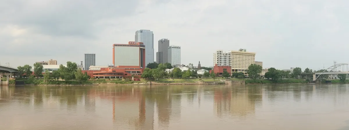 Panorama of the Little Rock, Arkansas skyline along the Arkansas River